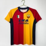 The 2000/01 season saw Roma return to their traditional home style.