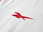 The white color of Liverpool's away uniform in the 1998 season - Image 2