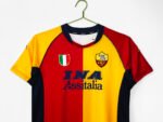 The 2000/01 season saw Roma return to their traditional home style. - Image 9