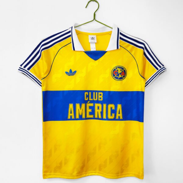 The commemorative version of the American team's home court featuring retro design