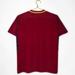 The 2017/18 season saw Roma return to their traditional home style. - Image 8