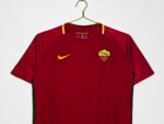 The 2017/18 season saw Roma return to their traditional home style. - Image 5