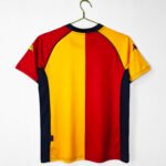 The 2000/01 season saw Roma return to their traditional home style. - Image 5