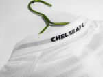 The pure white color of Chelsea's home kit in the 1998/99 season - Image 4