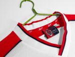 The white color of Liverpool's away uniform in the 1998 season - Image 5