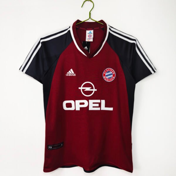The 2001/02 season saw Bayern return to their traditional home style of play.