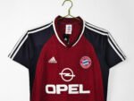 The 2001/02 season saw Bayern return to their traditional home style of play. - Image 6