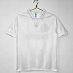 The pure white color of Chelsea's home kit in the 1998/99 season
