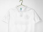 The pure white color of Chelsea's home kit in the 1998/99 season - Image 2