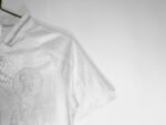 The pure white color of Chelsea's home kit in the 1998/99 season - Image 3