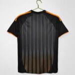 Chelsea's away black for the 2010/11 season - Image 8