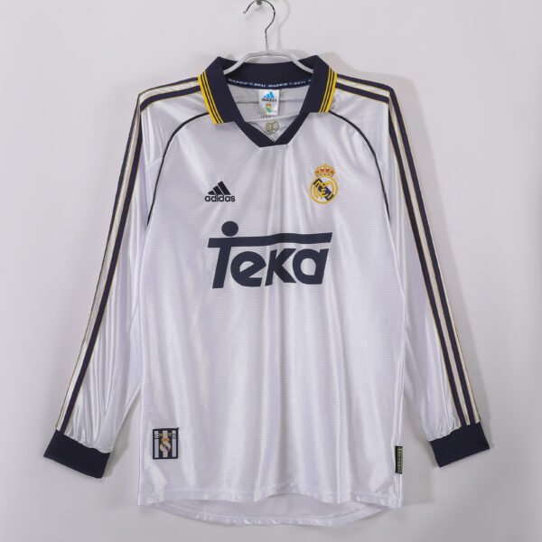 Real Madrid's home ground in the 1998/00 season