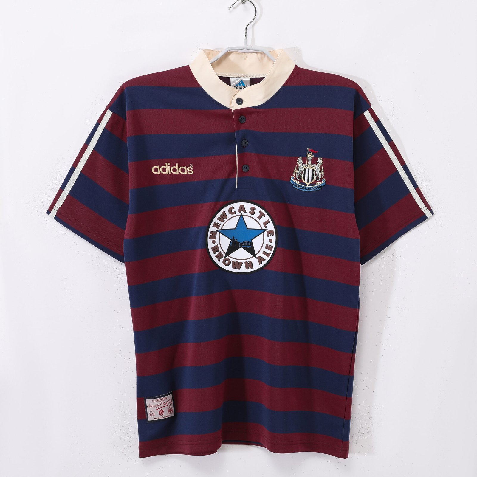 461ec2ea Newcastle United away in the 1995/97 season - Image 1