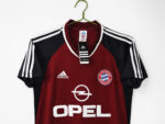 The 2001/02 season saw Bayern return to their traditional home style of play. - Image 10