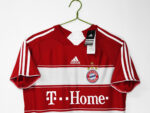 The 2007/08 season saw Bayern return to their traditional home style. - Image 12