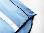 The home team color of Celta in the 2001/02 season was blue. - Image 7