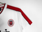 The white color of Liverpool's away uniform in the 1998 season - Image 7