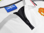 1998/99 season - Manchester United's white uniform - Image 13