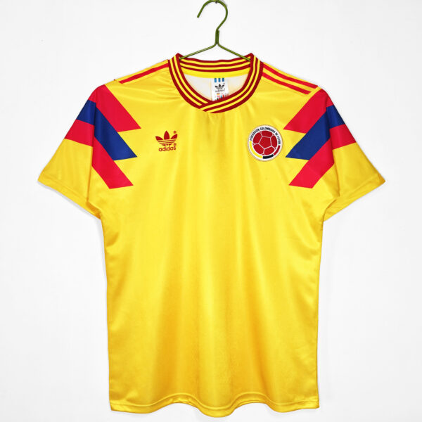 The 1990 season's home retro of Colombia