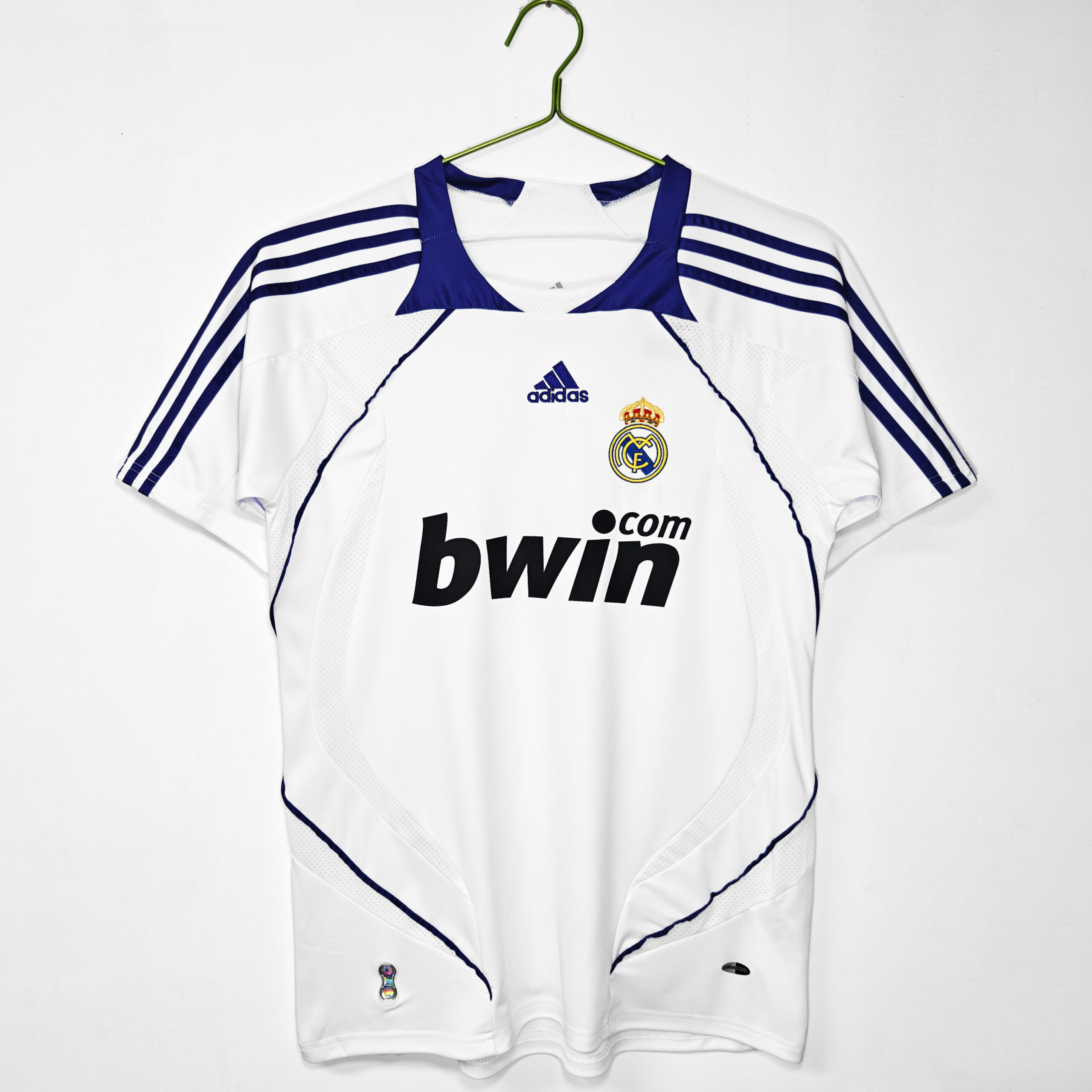 6550c935 The 2007/08 season at Real Madrid's home stadium - Image 1