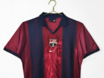 The 2000/01 season saw Barcelona adopt a retro style at home. - Image 11