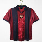 The 2000/01 season saw Barcelona adopt a retro style at home.