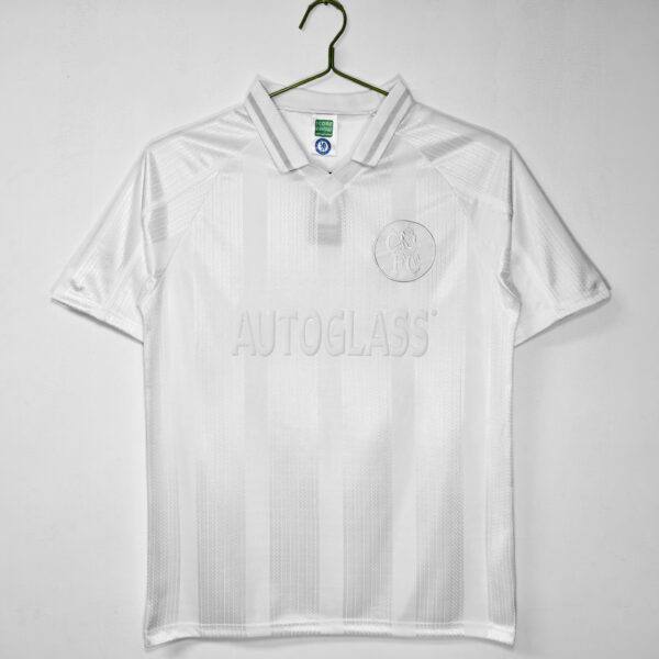 The pure white color of Chelsea's home kit in the 1998/99 season