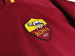 The 2017/18 season saw Roma return to their traditional home style. - Image 3