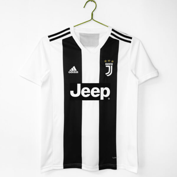Juventus' home kit for the 2018/19 season is retro.