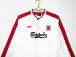 The white color of Liverpool's away uniform in the 1998 season - Image 2