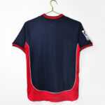 The 2001/02 season saw Celta play in black away kits. - Image 4