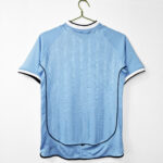 The home team color of Celta in the 2001/02 season was blue. - Image 5