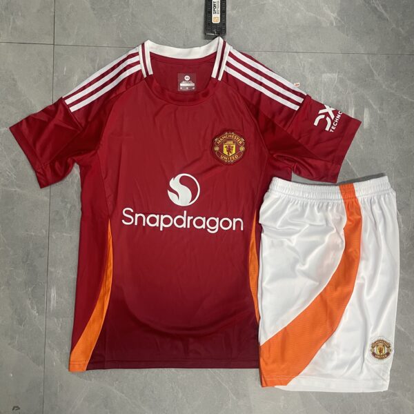 2425 Manchester United's home ground