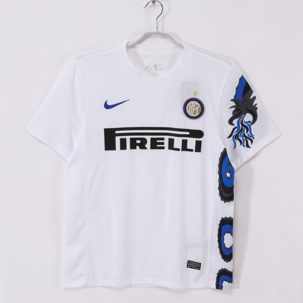 2010/11 Inter Milan away white retro style
