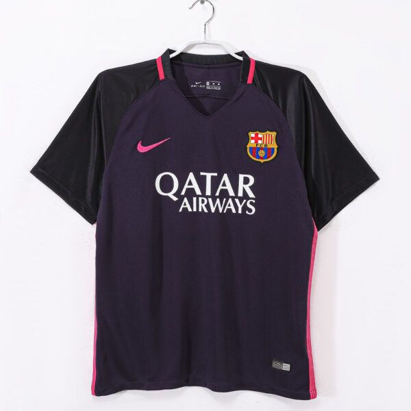 Barcelona away in the 2016/17 season